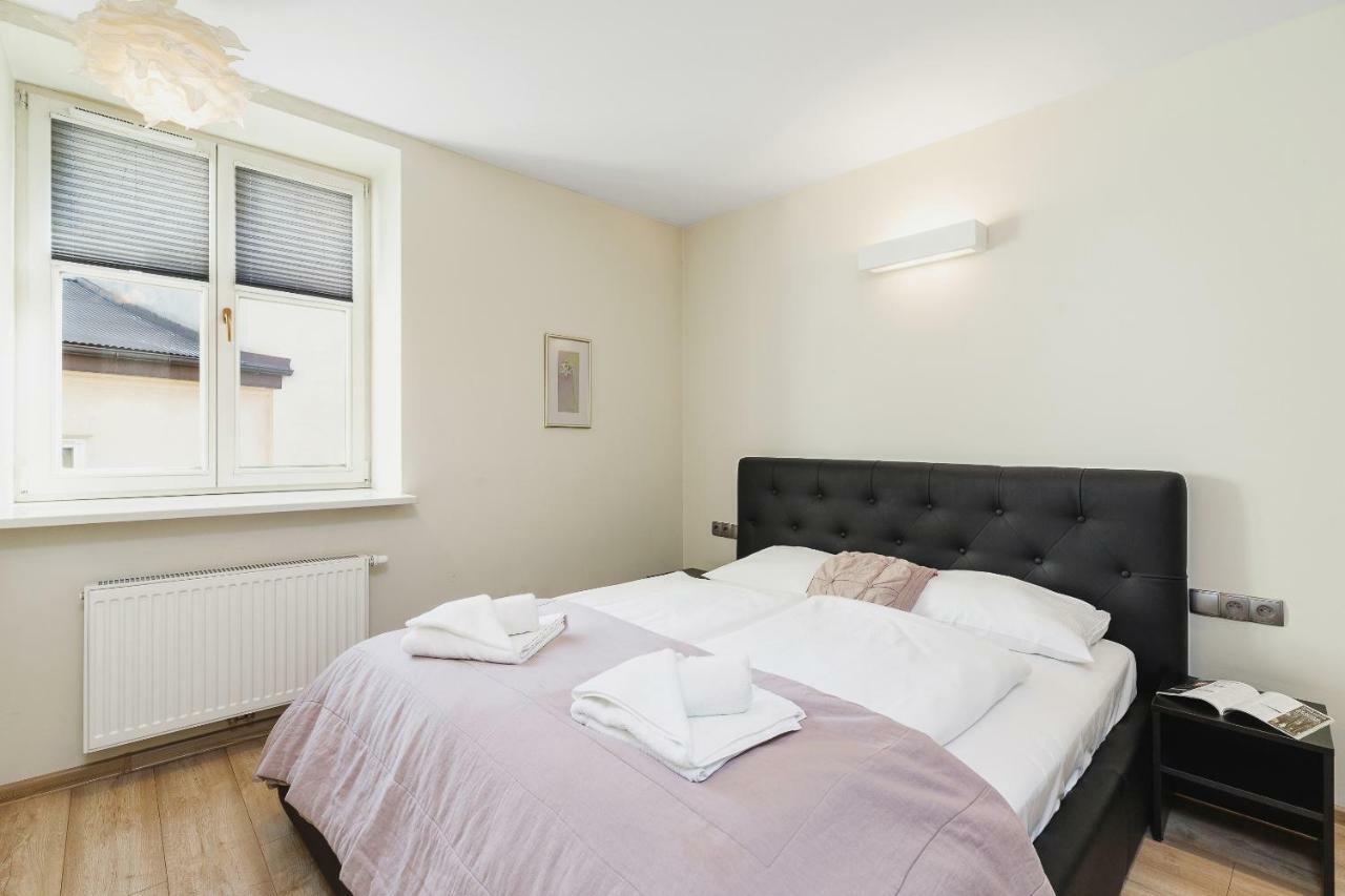 Apartments Cracow Miodowa By Renters クラクフ エクステリア 写真