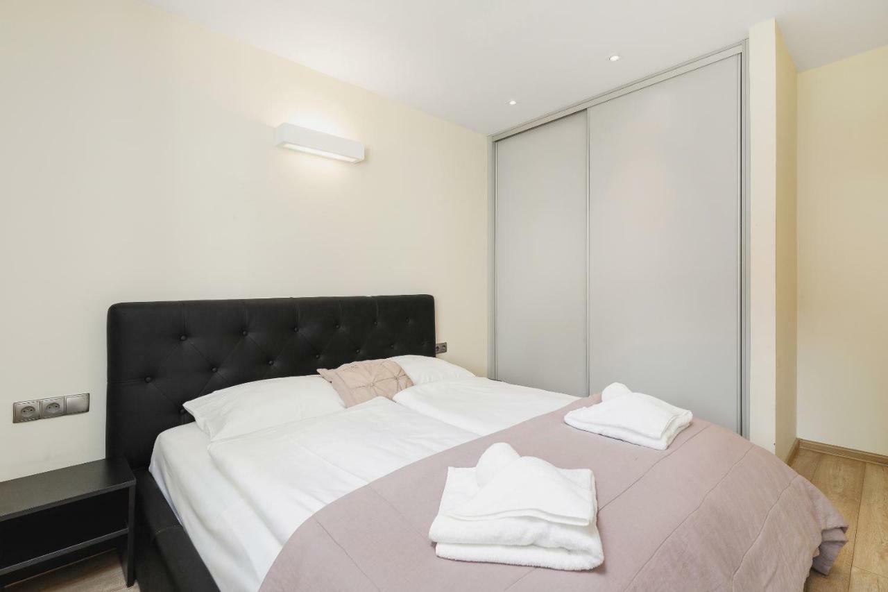 Apartments Cracow Miodowa By Renters クラクフ エクステリア 写真